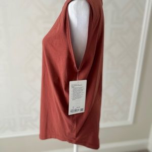 NWT Lululemon athletic top size 6